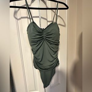 Body Contour Compression
Ruched Bodysuit With Bra Cups - Teal